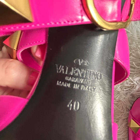 🌸Valentino Roman stud leather pumps 🌸 - Picture 6 of 7